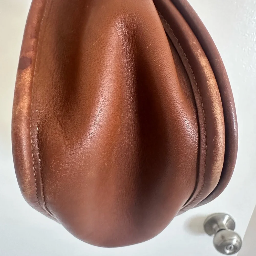 Old Vintage Coach Brown Leather Shoulder Bag with Adjustable Straps - Picture 4 of 10